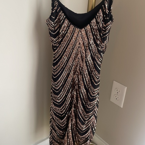 Rose gold sequin dress - Picture 4 of 4